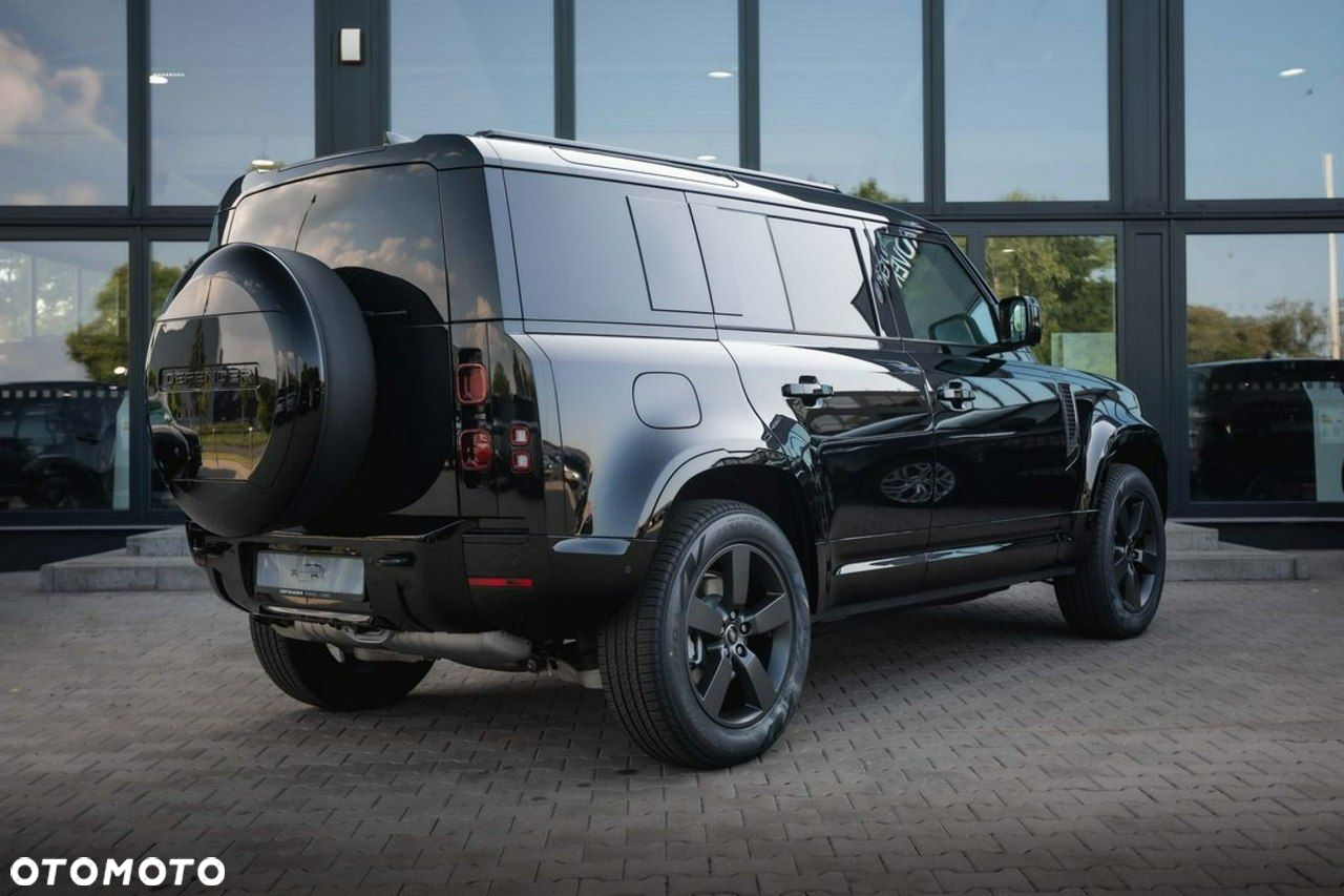 Land Rover Defender - 4