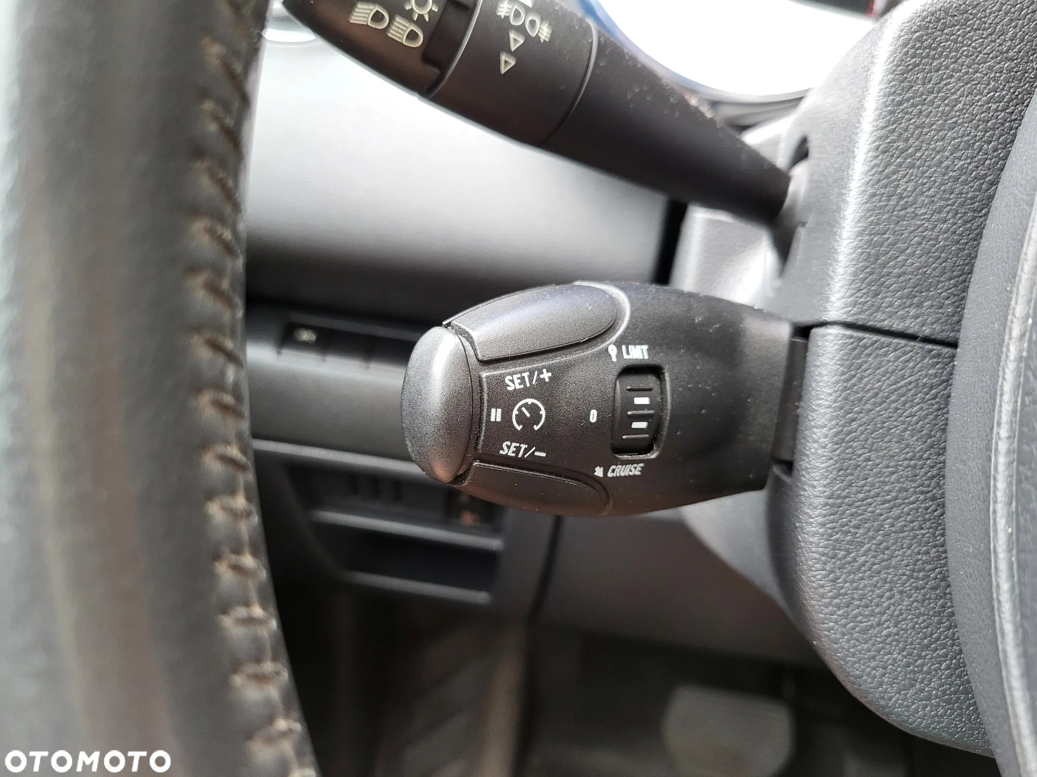 Peugeot 5008 1.6 THP Business Line 7os - 38