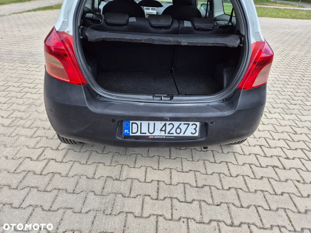 Toyota Yaris - 14