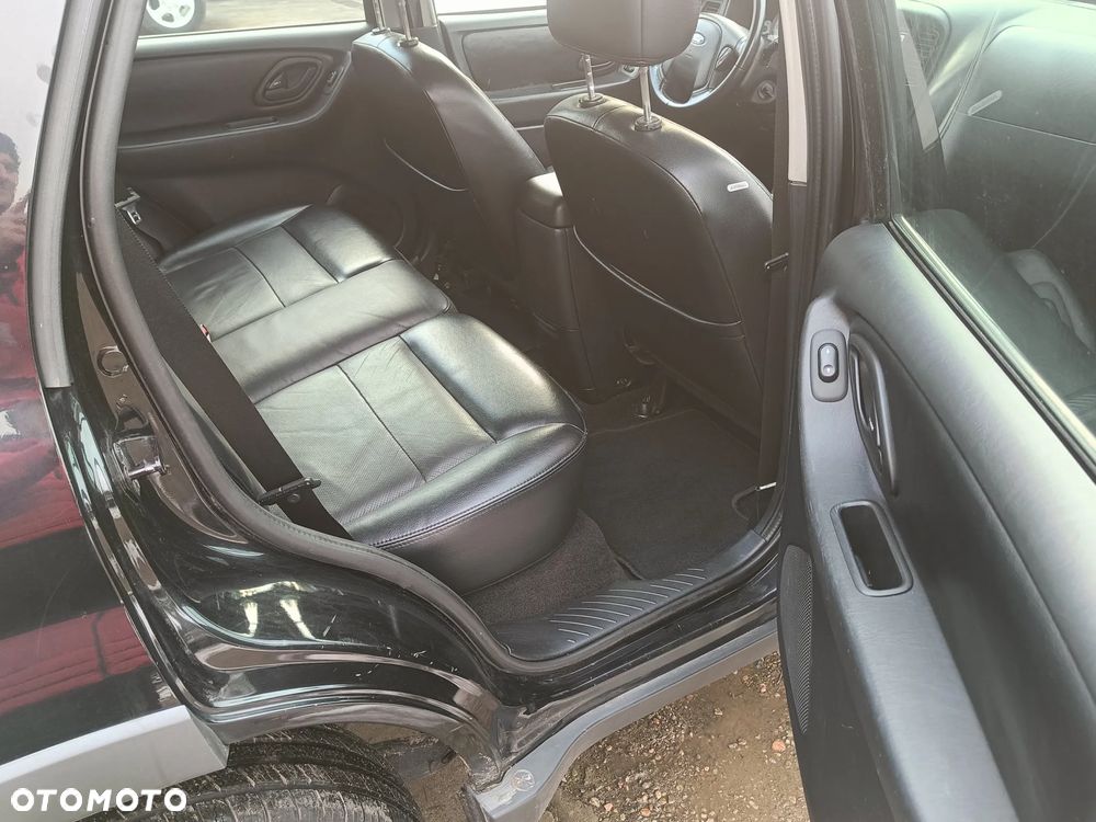 Ford Maverick Highclass - 13