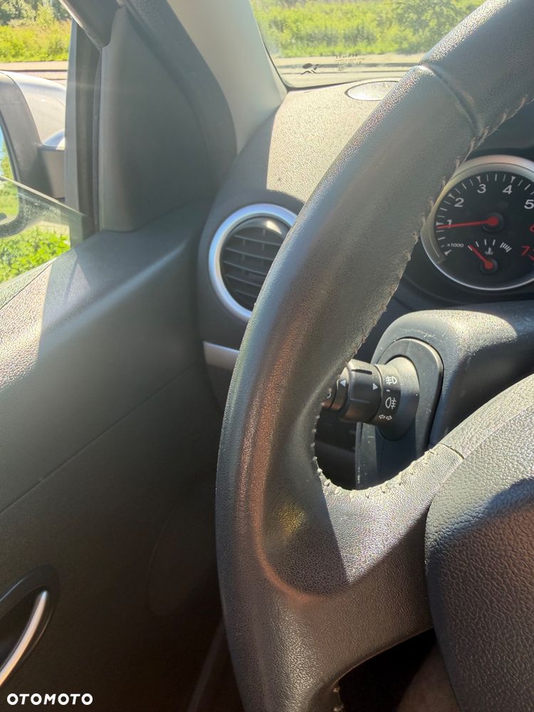 Renault Clio 1.2 16V Business - 13