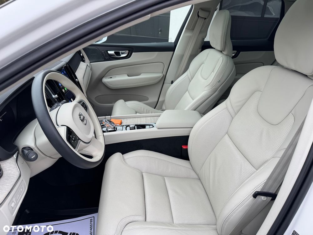 Volvo XC 60 T8 Plug-In Hybrid AWD Inscription - 11