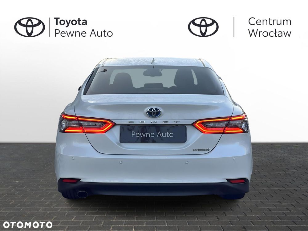 Toyota Camry 2.5 Hybrid Executive CVT - 4