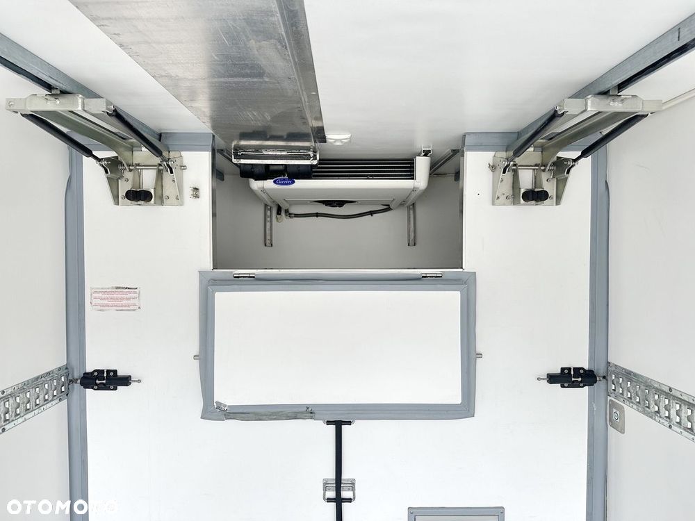 Volkswagen CRAFTER CHŁODNIA KONTENER -5*C 8 PALET BLIŹNIACZE KOŁA KLIMATYZACJA  180KM - 25