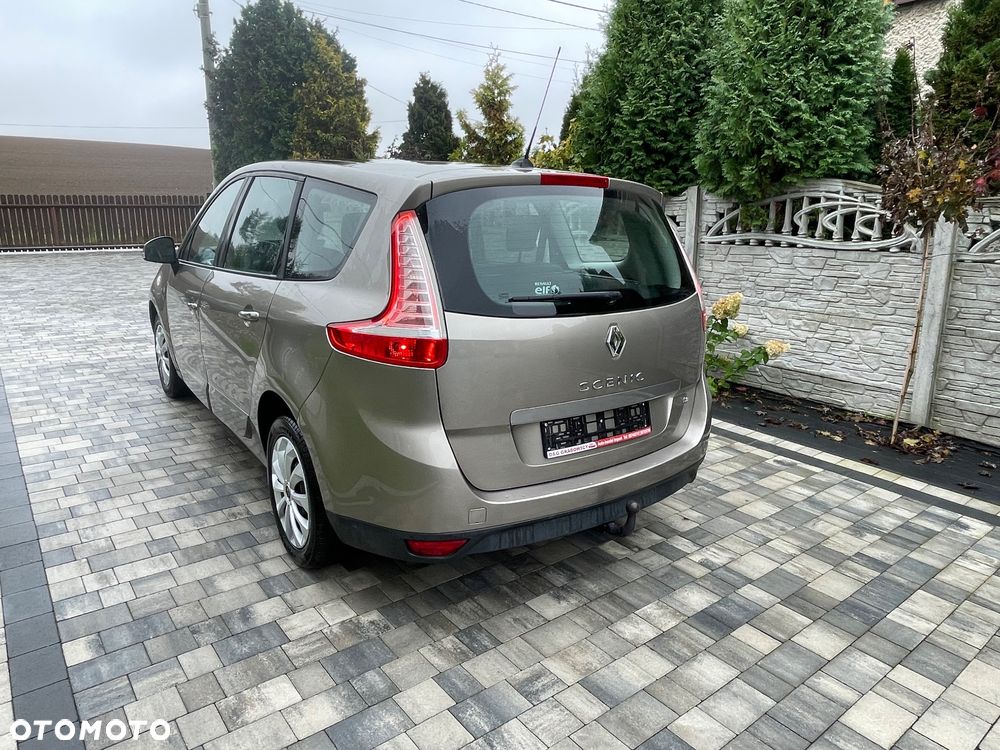 Renault Scenic - 18