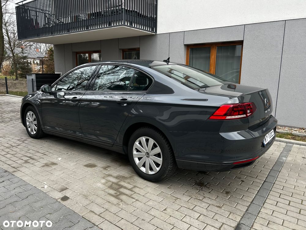 Volkswagen Passat - 10