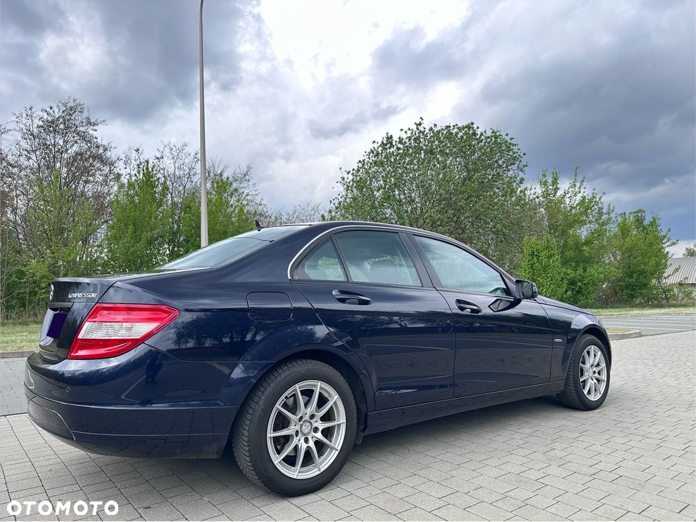 Mercedes-Benz Klasa C 180 Kompressor BlueEFFICIENCY - 4