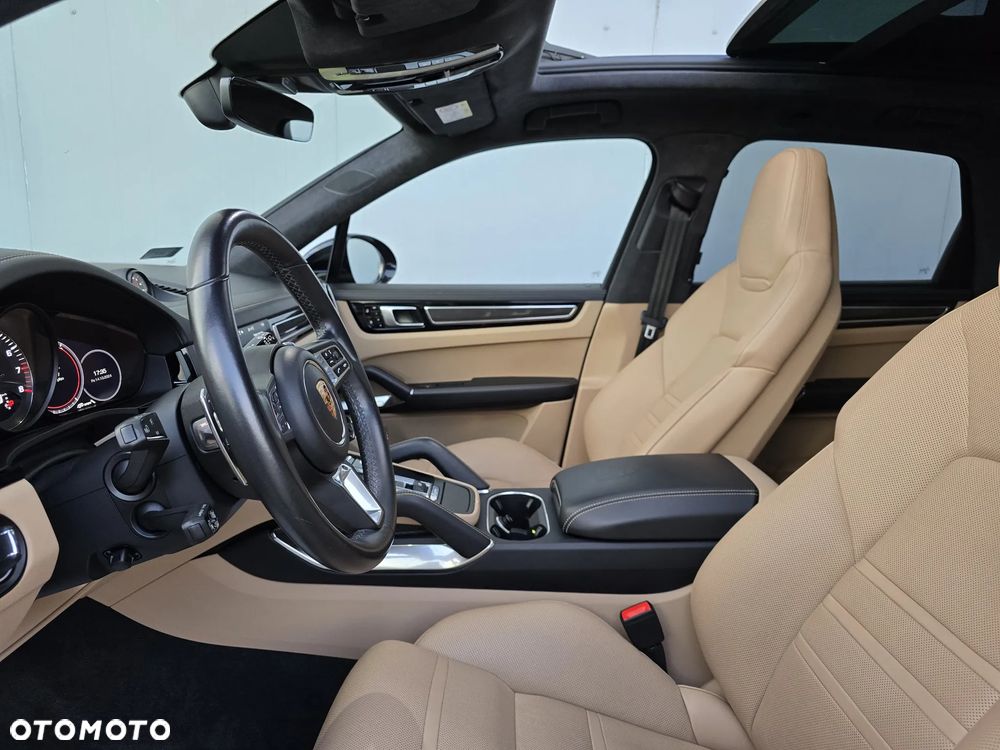 Porsche Cayenne Turbo - 15