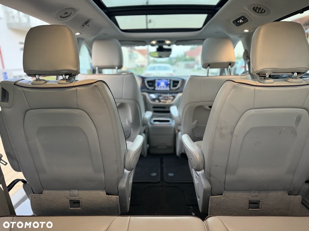Chrysler Pacifica - 6