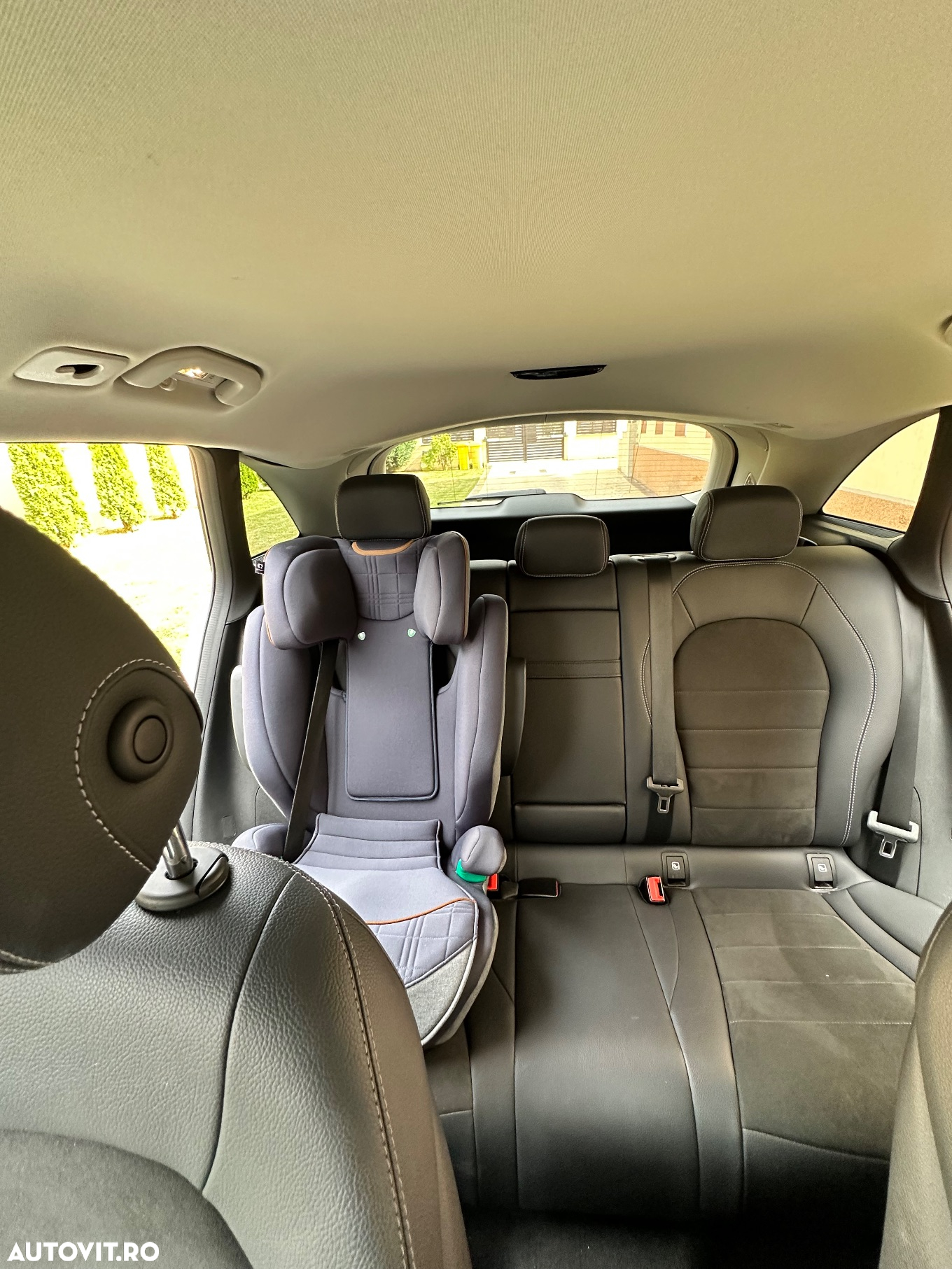 Mercedes-Benz GLC 250 4Matic 9G-TRONIC AMG Line - 14