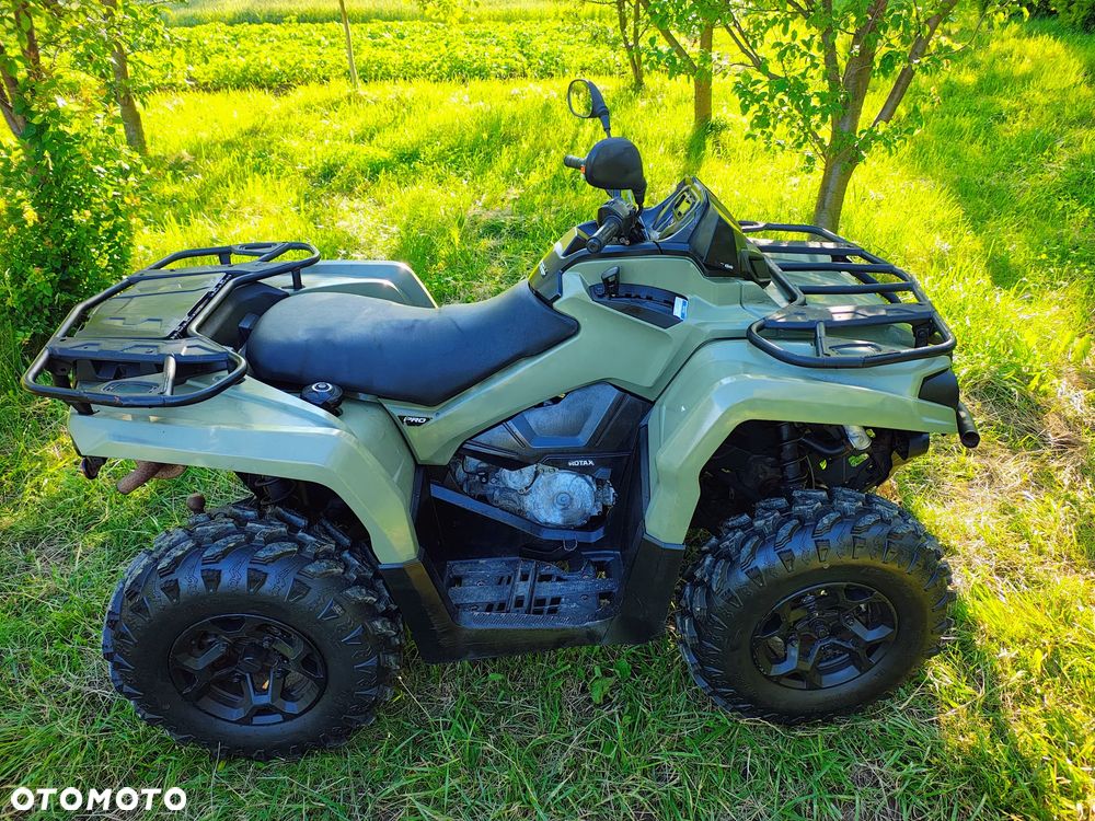 Can-Am Outlander - 12