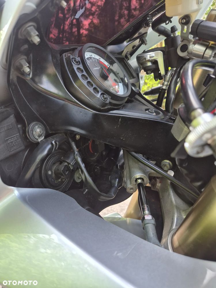 Suzuki GSX-R - 19