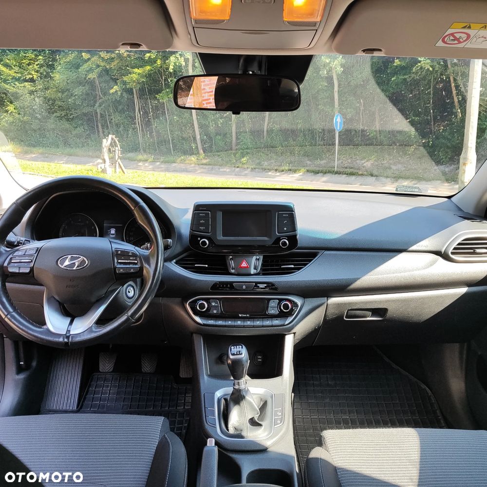 Hyundai i30 1.4 Premiere Comfort - 17