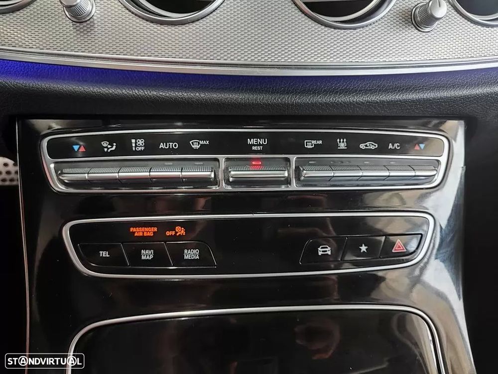 Mercedes-Benz E 300 de AMG Line - 28
