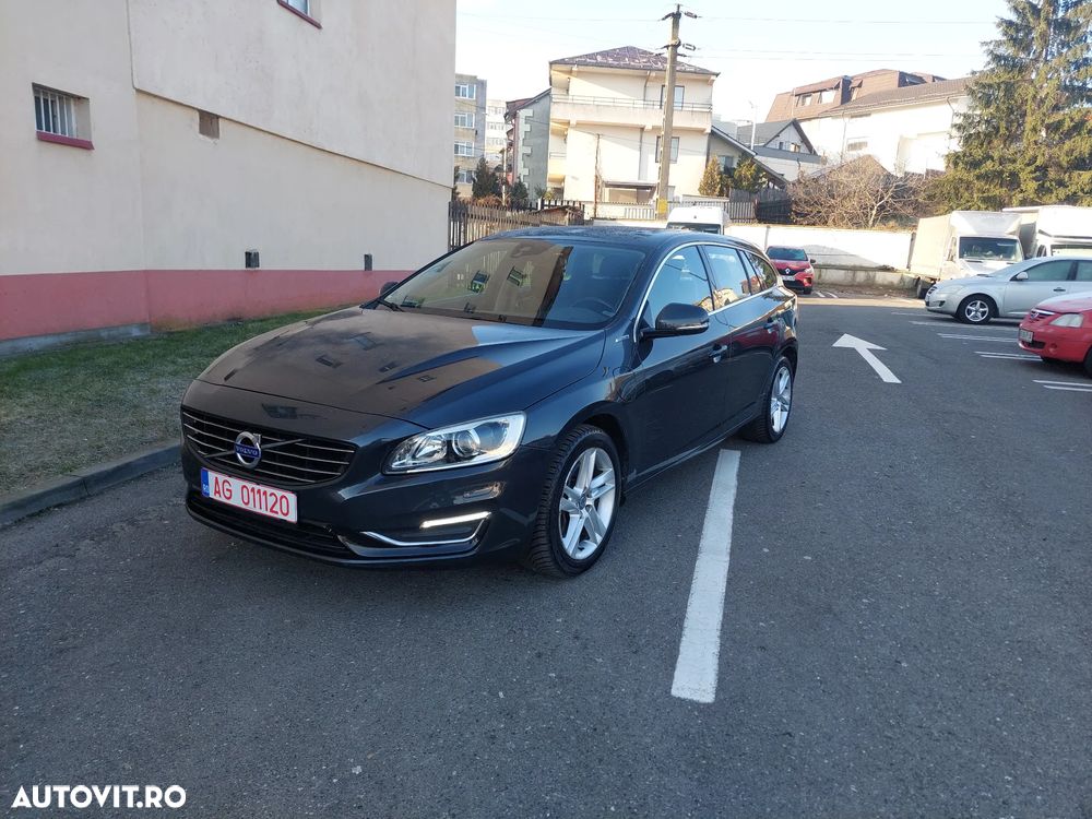 Volvo V60 D6 Plug-In-Hybrid AWD Geartronic Summum