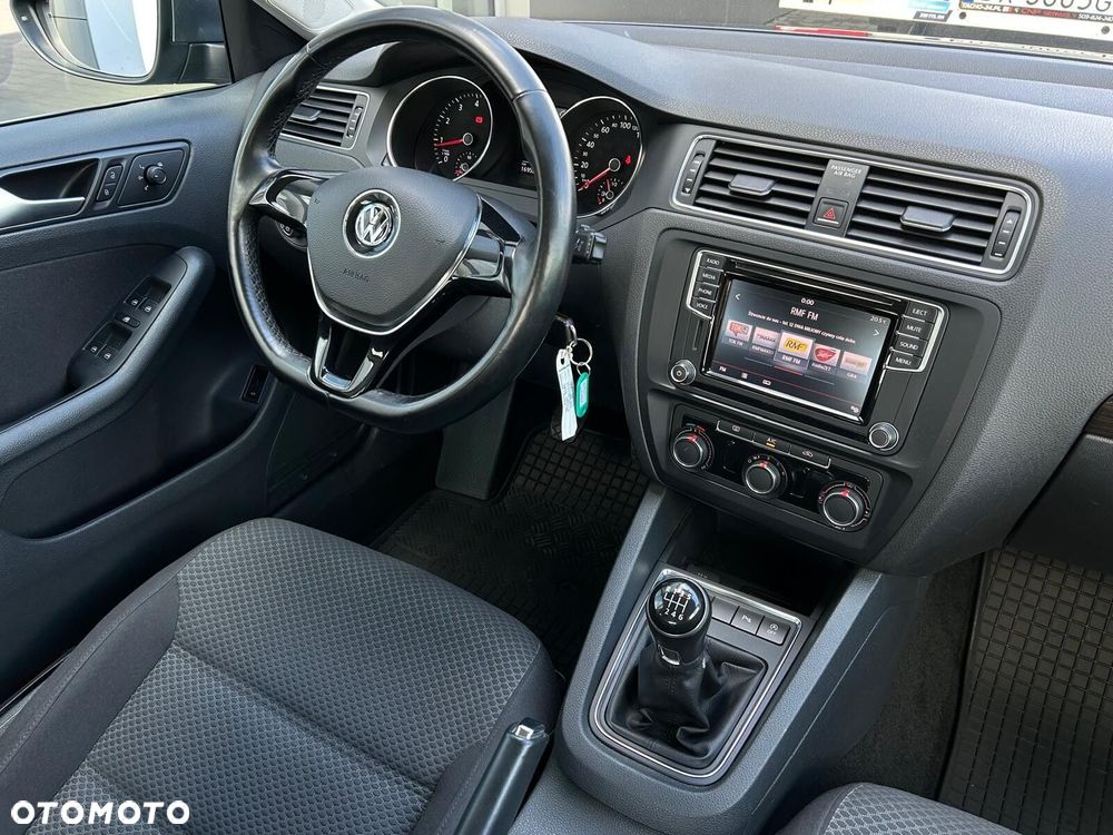 Volkswagen Jetta 1.4 TSI BMT Comfortline - 16
