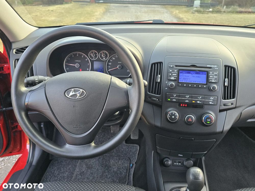 Hyundai i30 1.4 Classic + - 14