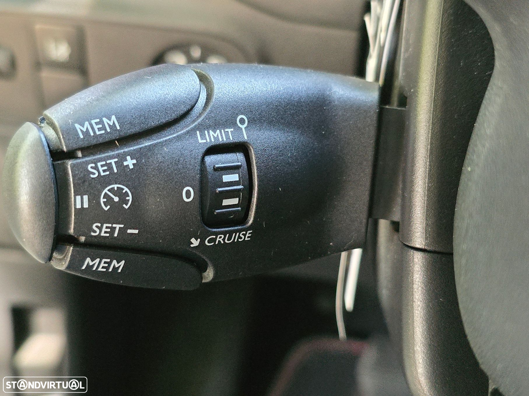 Citroën C3 1.2 PureTech Shine EAT6 - 18