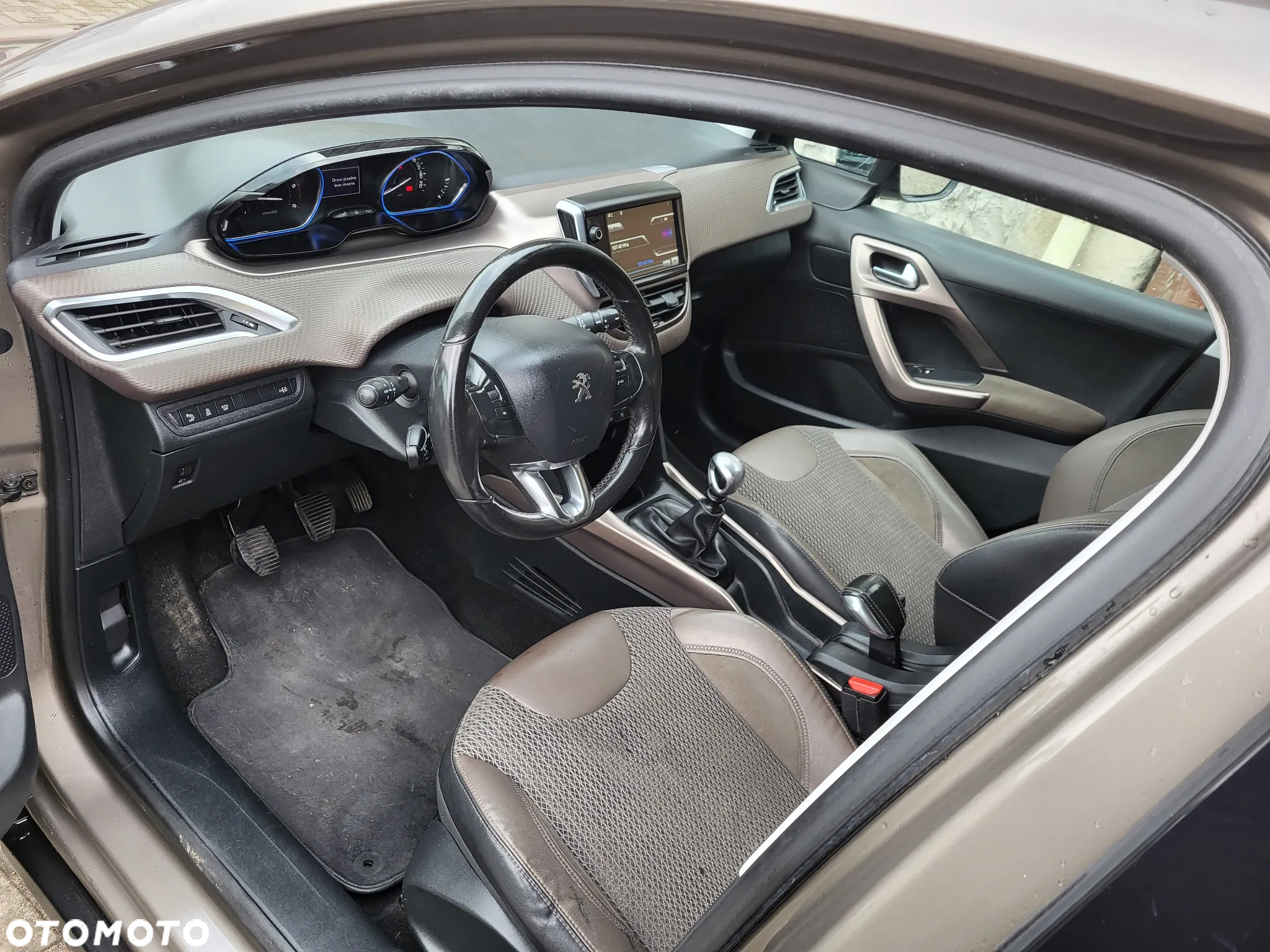 Peugeot 2008 e-HDi FAP 115 STOP & START Allure - 13