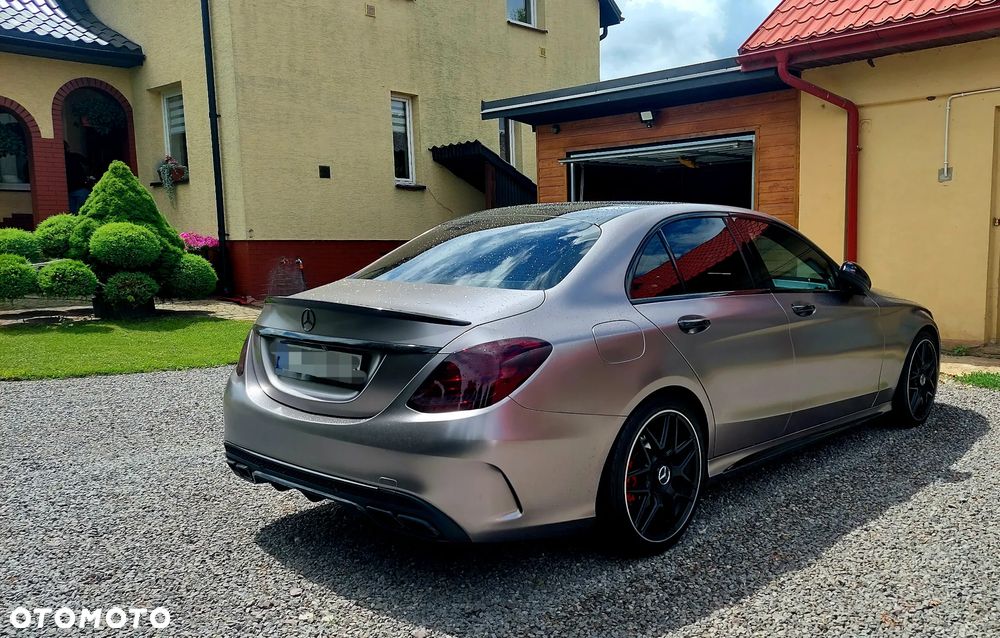 Mercedes-Benz Klasa C 300 7G-TRONIC AMG Line - 3