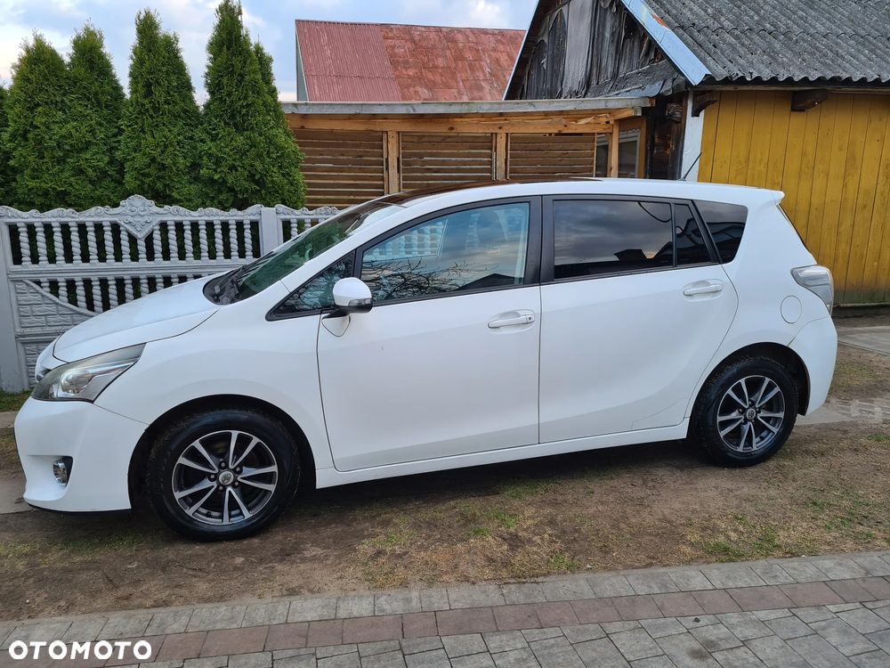 Toyota Verso 1.6 D-4D 5-Sitzer Start/Stop Skyview Edition - 9