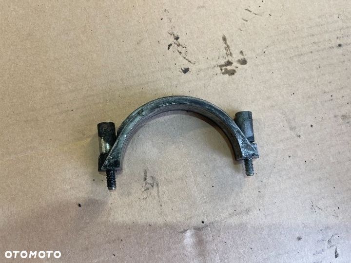 Obejma pompy Vacum + śruby Bmw M57 M47 M57n M57n2 M47n M47n2 - 1