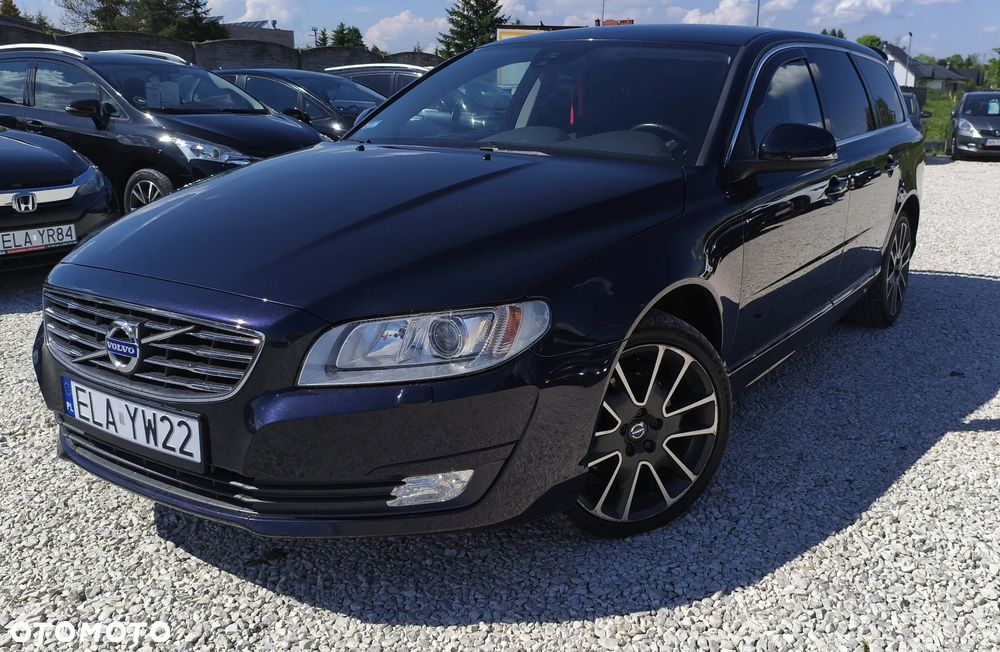 Volvo V70 D2 Momentum - 13