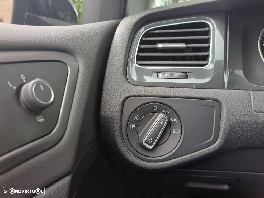 VW Golf 1.6 TDI Highline - 13