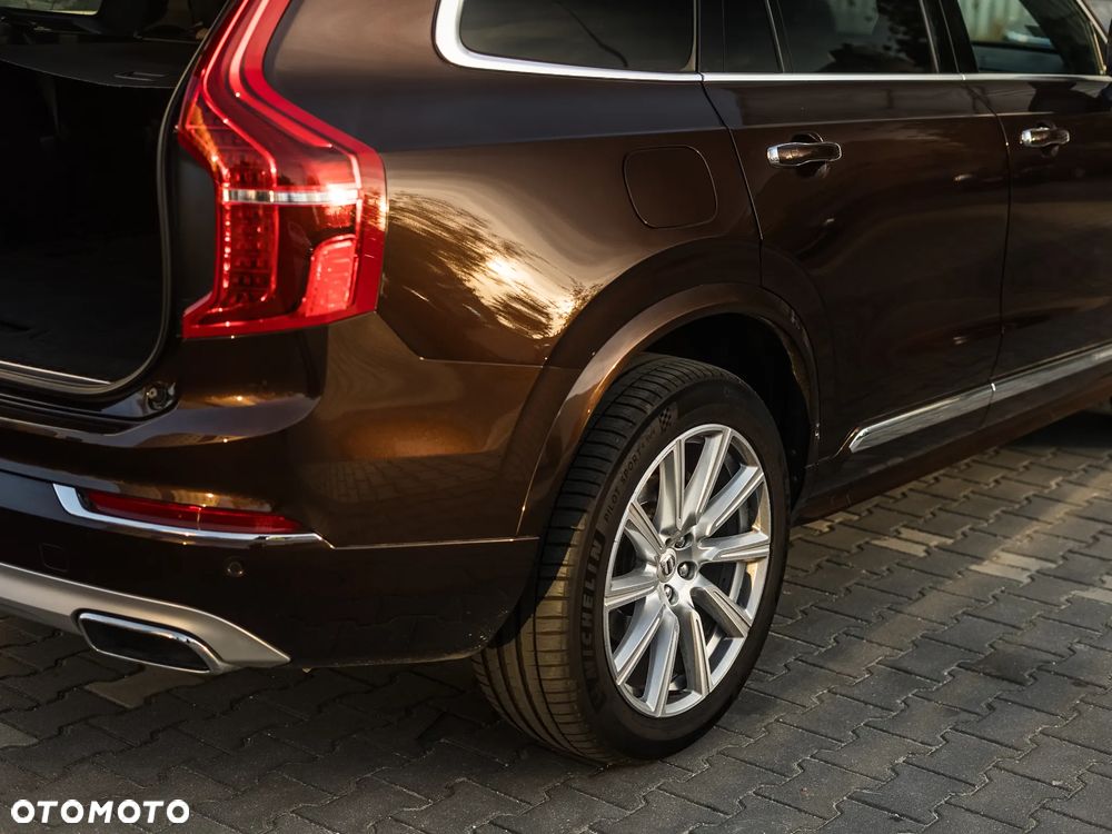 Volvo XC 90 D5 SCR AWD Inscription 7os - 27