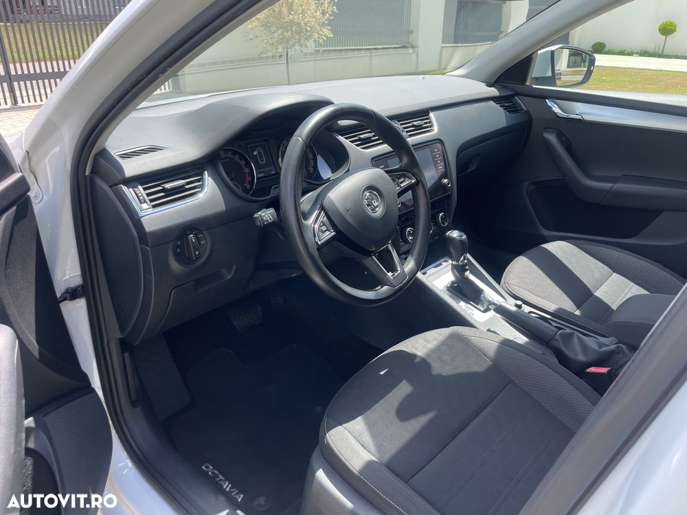 Skoda Octavia 1.6 TDI DSG Style - 11
