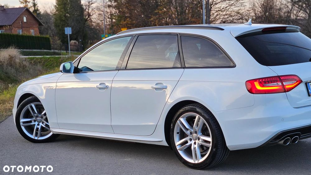 Audi A4 Avant 2.0 TDI DPF clean diesel S line Sportpaket - 19