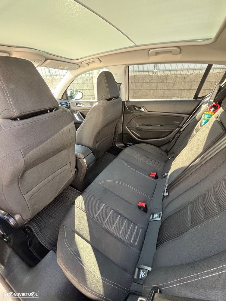 Peugeot 308 1.6 e-HDi Allure - 11