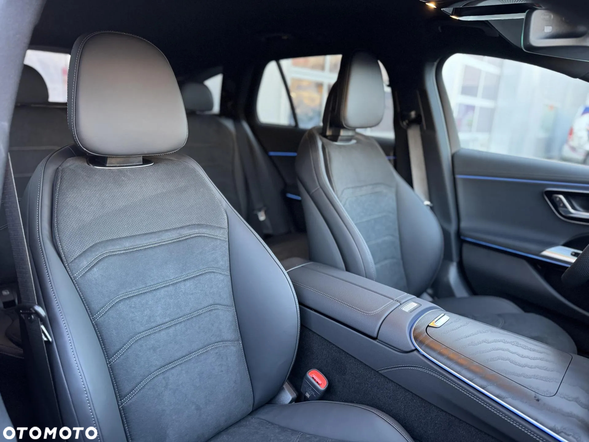Mercedes-Benz Klasa E 220 d 4Matic 9G-TRONIC - 12
