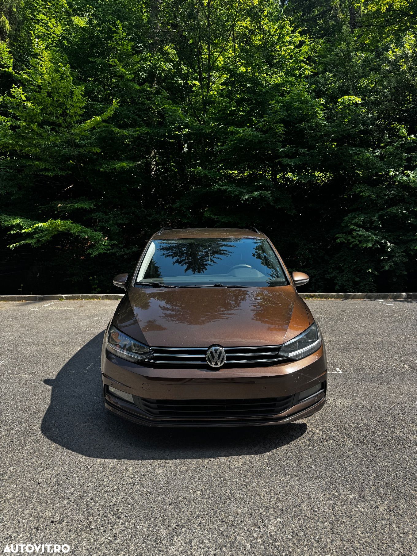 Volkswagen Touran - 1