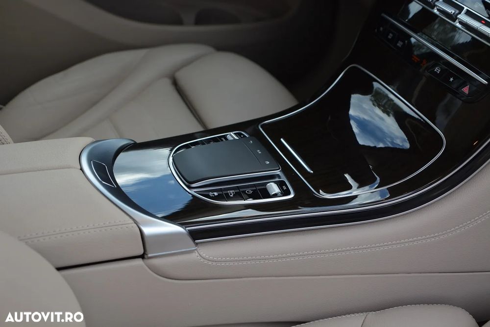 Mercedes-Benz GLC - 19