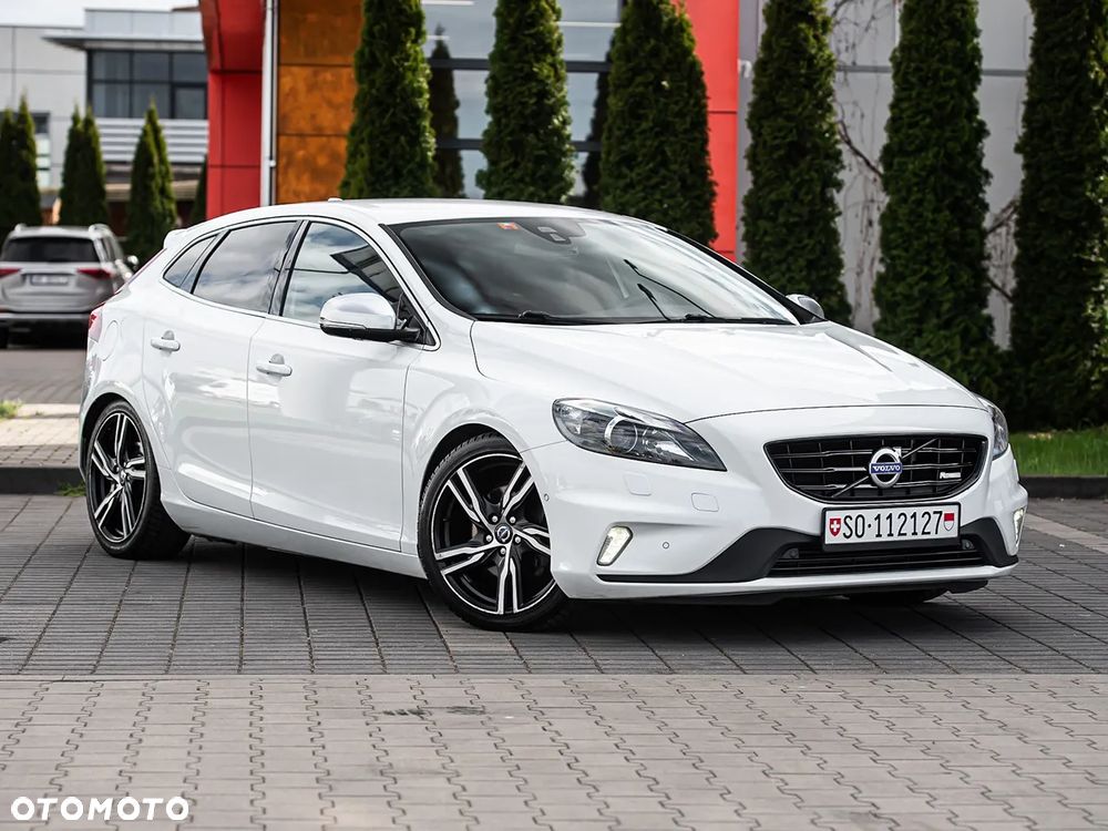 Volvo V40 T4 R-Design - 1