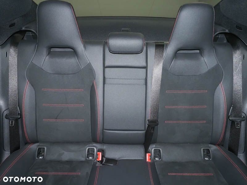 Mercedes-Benz CLA 220 4Matic 8G-DCT Edition AMG Line - 11