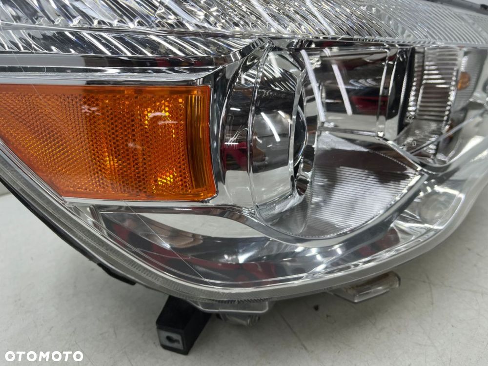 Lampa reflektor Mitsubishi ASX I Outlander Sport 10-19r. prawa przednia SOCZEWKA H11 HB3 Europa - 9