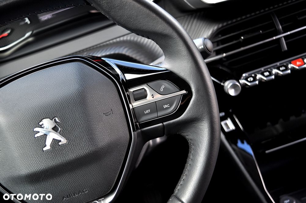 Peugeot 2008 BlueHDi 110 Allure Pack - 27