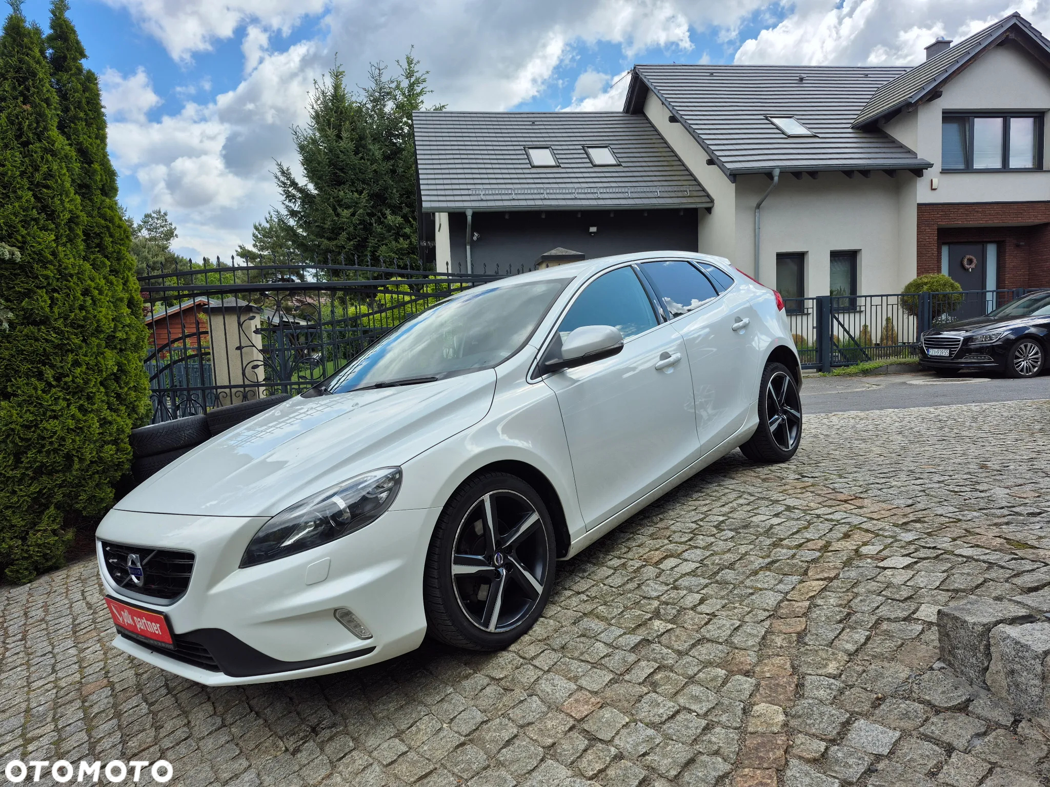 Volvo V40 D2 Drive-E R-Design Momentum - 6