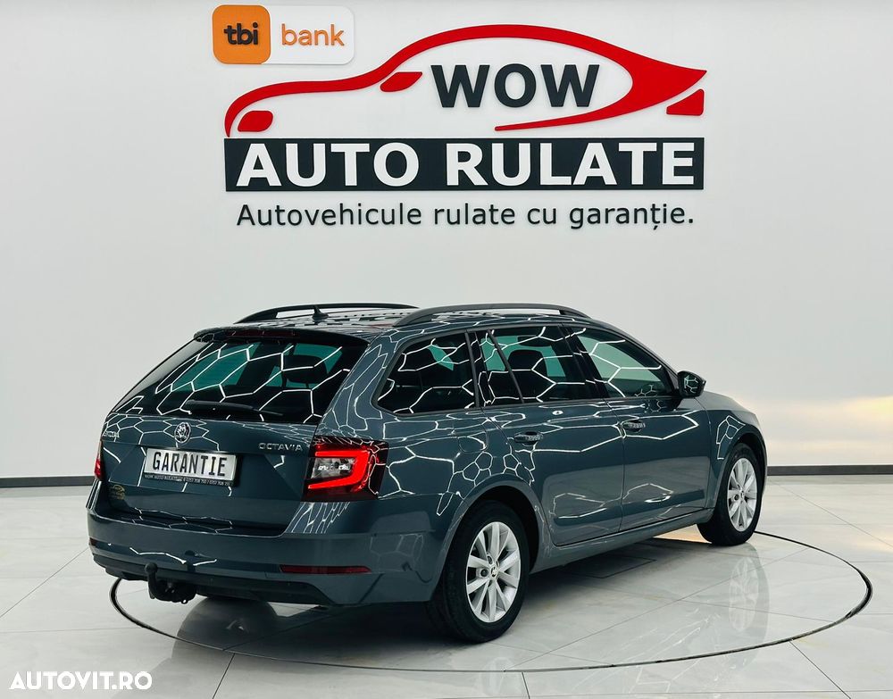 Skoda Octavia Combi 1.6 TDI DSG Premium Edition - 3