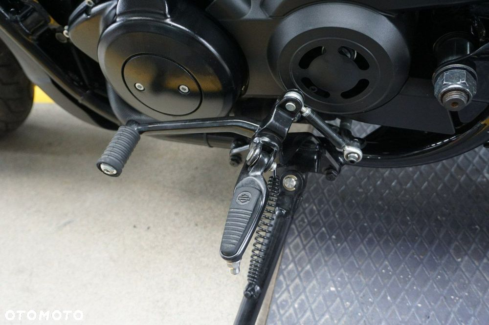 Harley-Davidson Street Rod XG 750A - 12