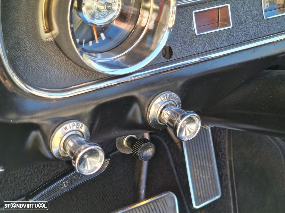 Ford Mustang - 39