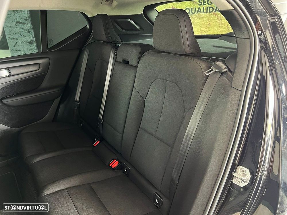 Volvo XC 40 2.0 D3 Momentum - 25