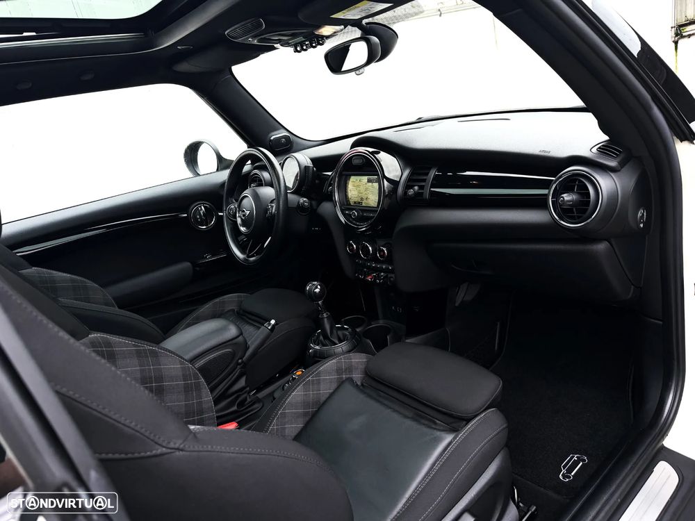 MINI 3 Portas Cooper D - 13