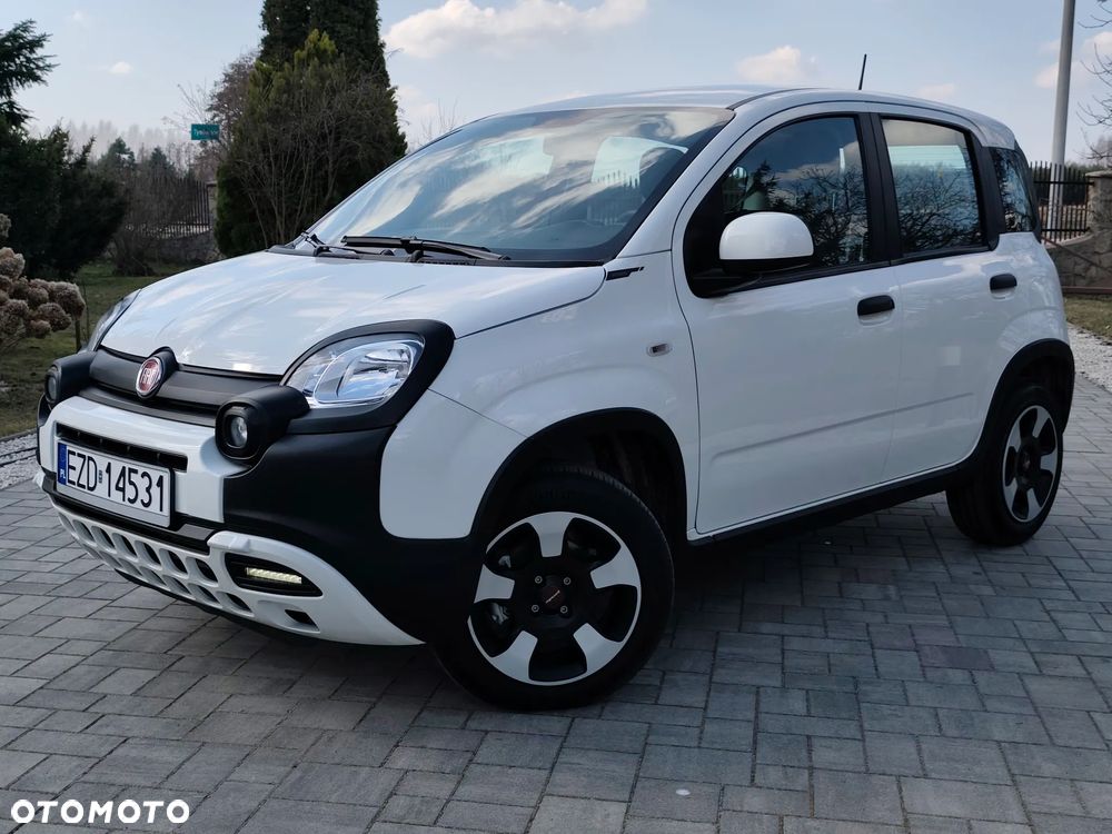 Fiat Panda 1.0 GSE Hybrid City Cross Plus - 1