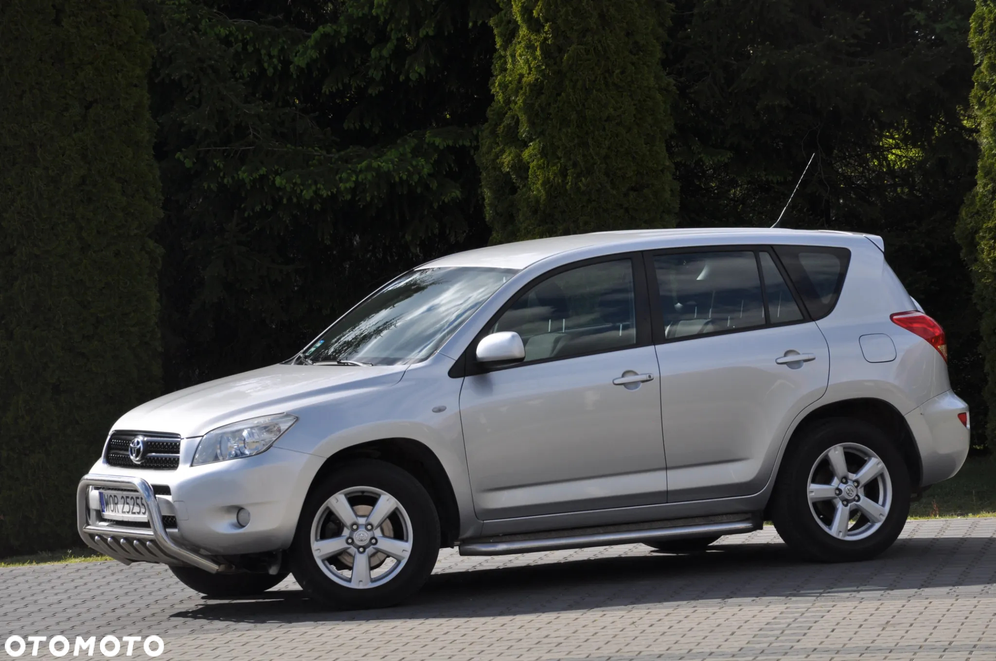 Toyota RAV4 2.0 4x4 Automatik Executive - 2