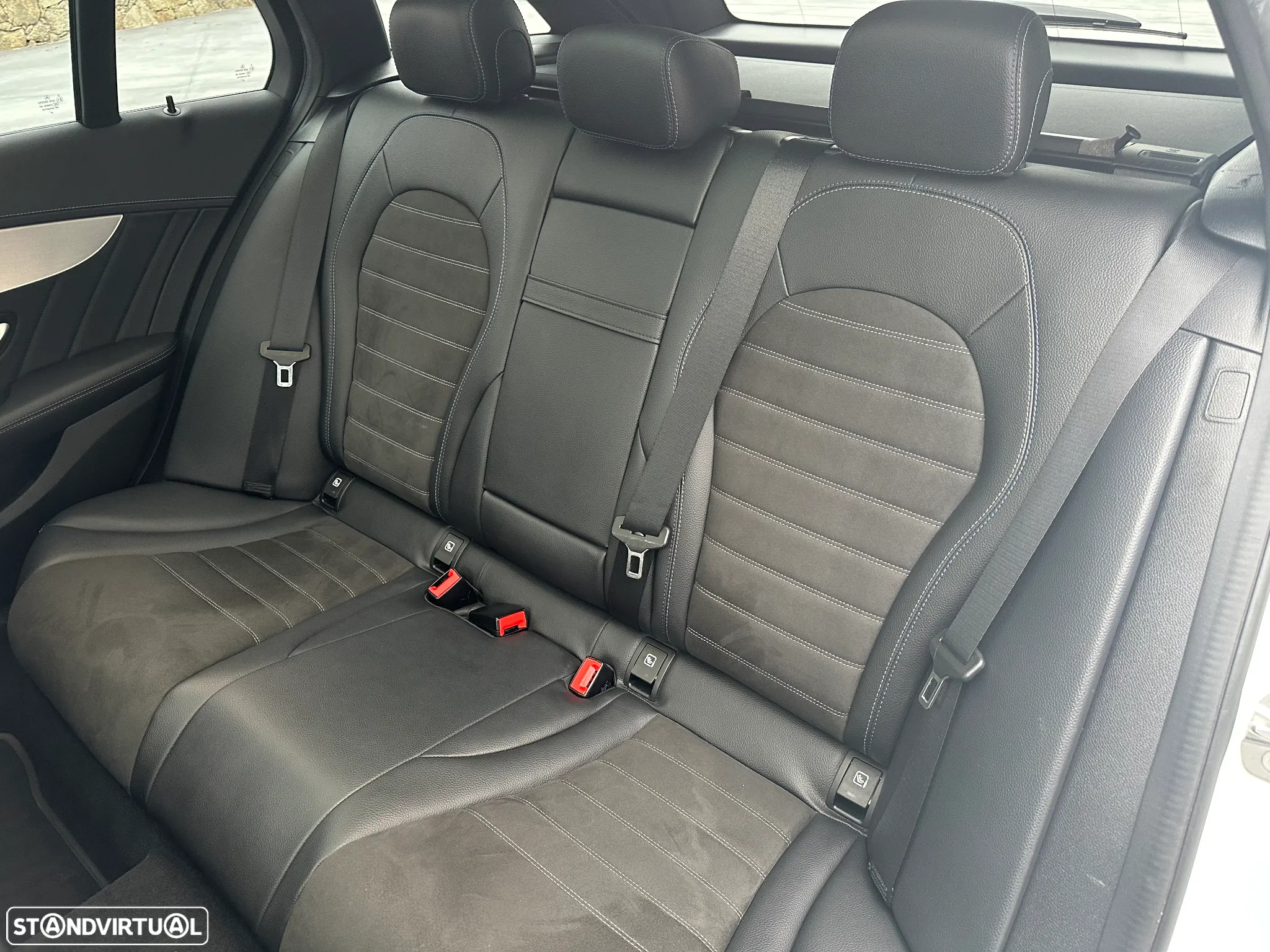 Mercedes-Benz C 300 de AMG Line - 18