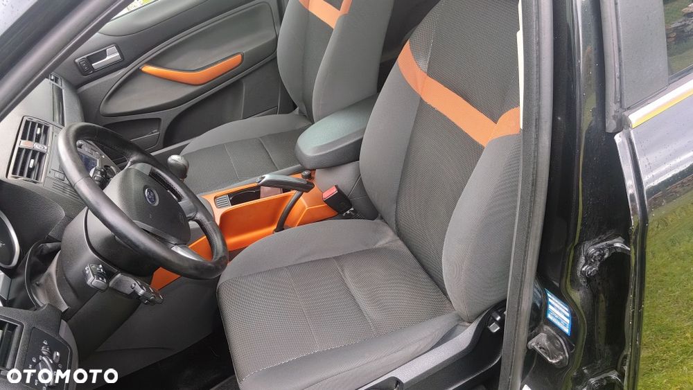 Ford Kuga 2010 photo 2