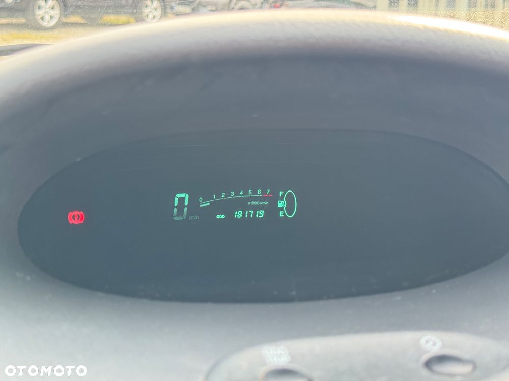 Toyota Yaris 1.0 Luna - 26